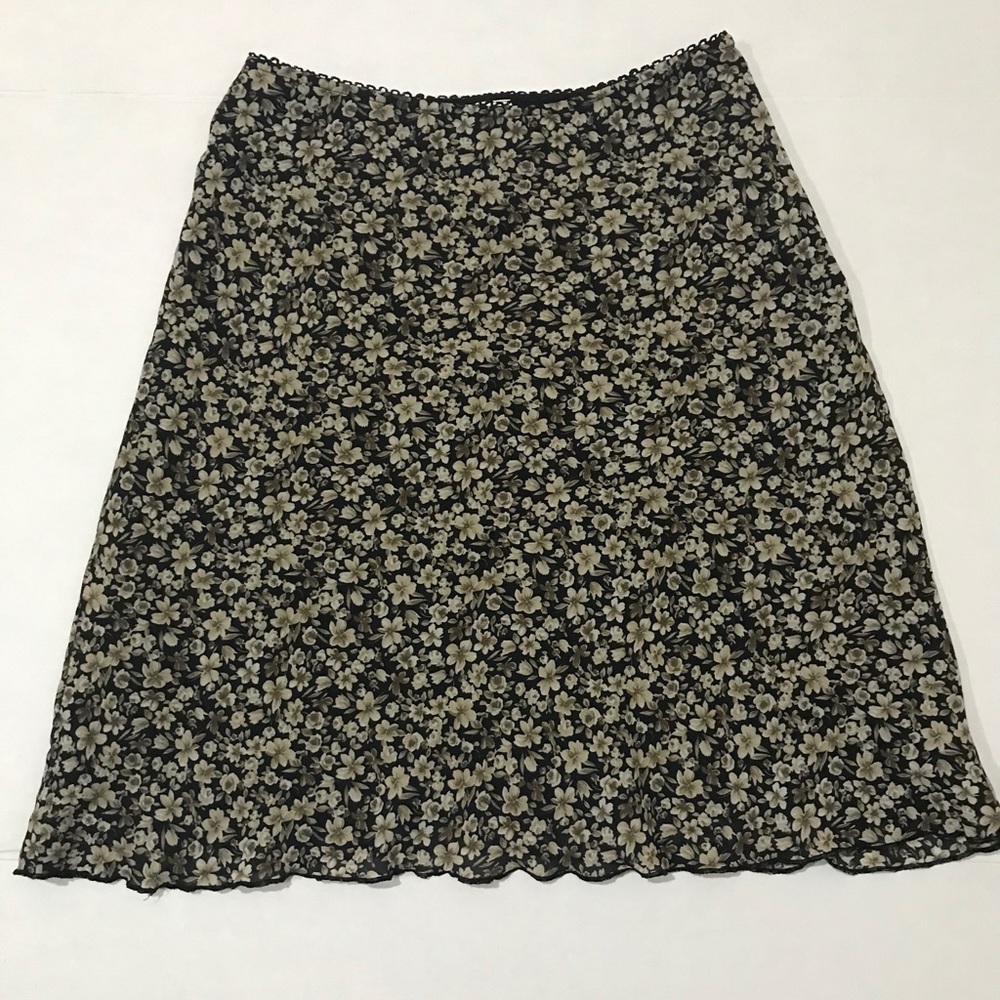 Floral print mini skirt